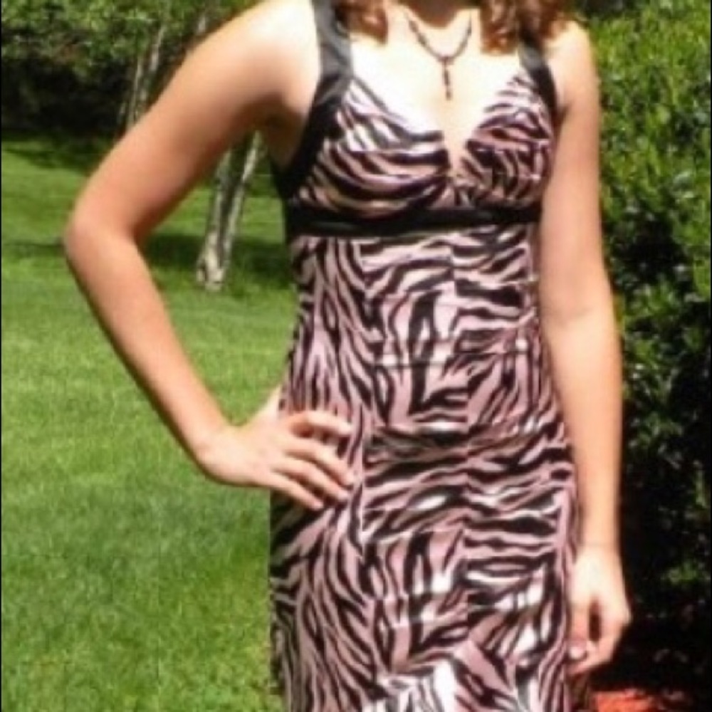 Formal size 4 - Picture 2 of 3